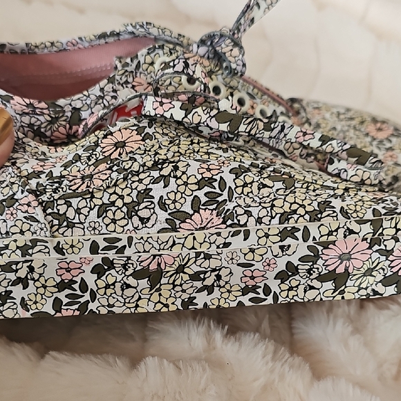 Vans Multicolor Floral Sneakers - Picture 8 of 12